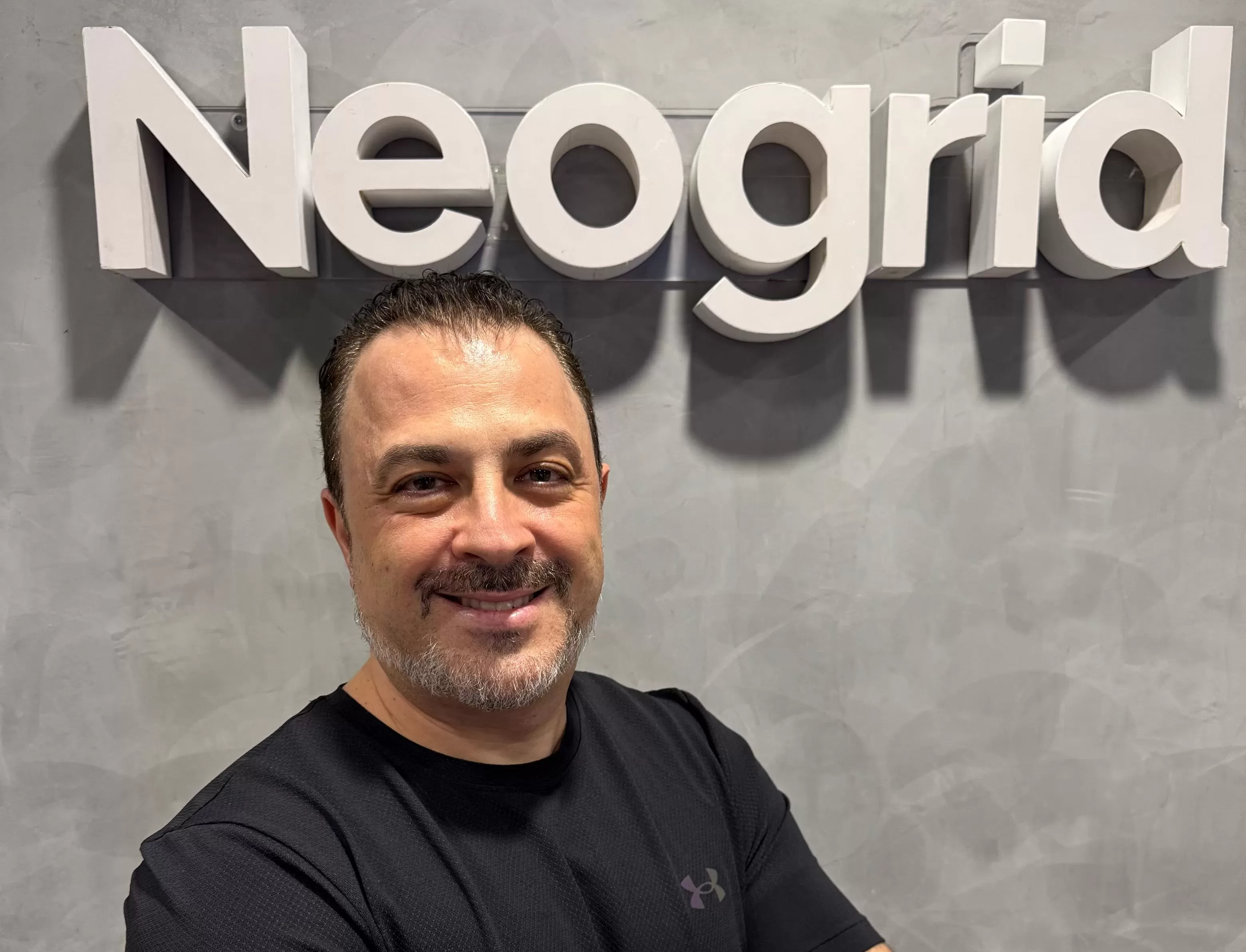 Neogrid-Nicolas-Simone-e1748362081393.webp