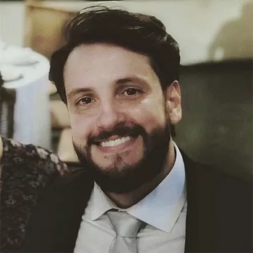 Regis-Benante_Perfil.webp