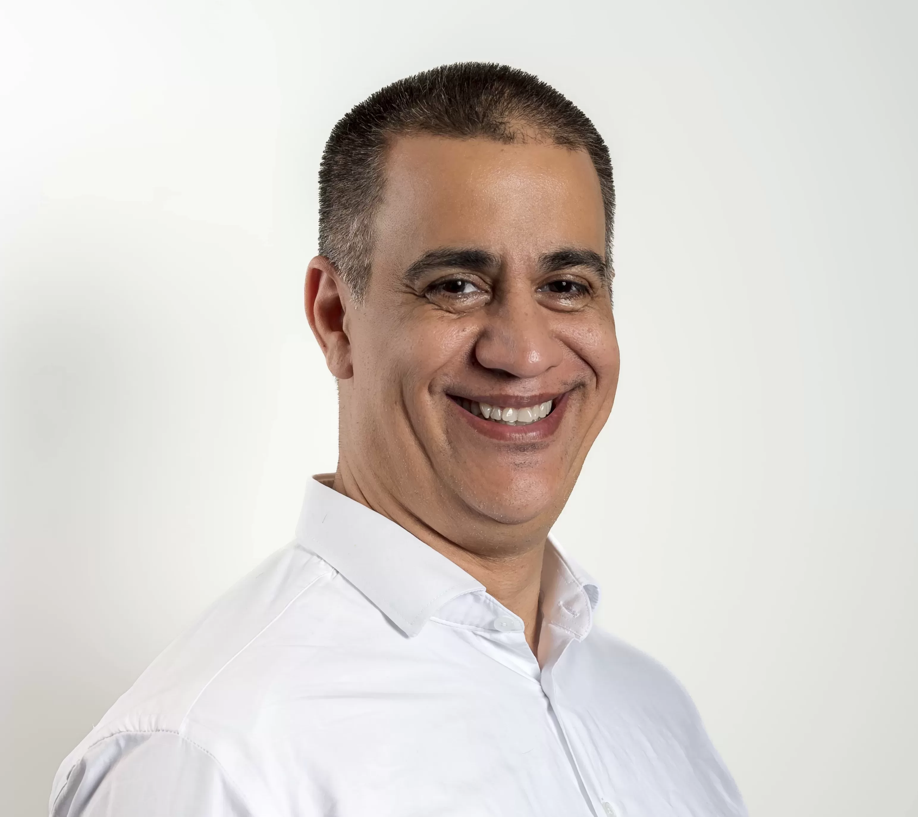 Douglas-Cunha-Solution-Architect-e1750201528254.webp